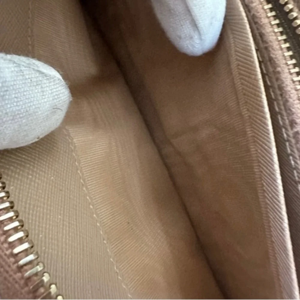 Authentic 💯 percent Prada Saffiano Fiocco Bow Leather Round zip Long wallet - Picture 4 of 13